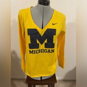 Nike Michigan Yellow Long-Sleeve V-Neck Tee size Large